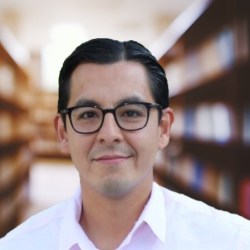 Jose Phon Headshot