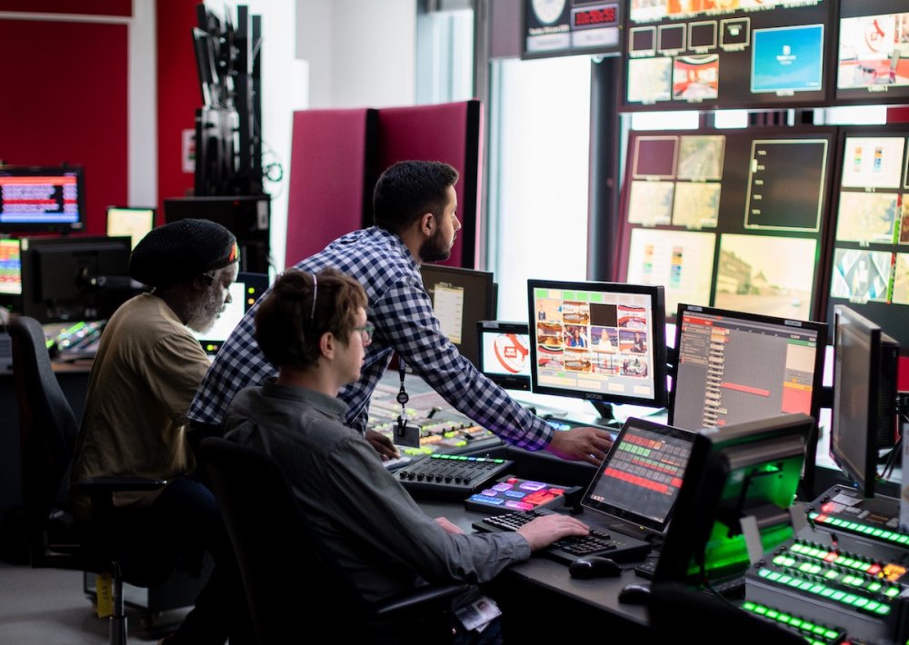 studio-control-room-1